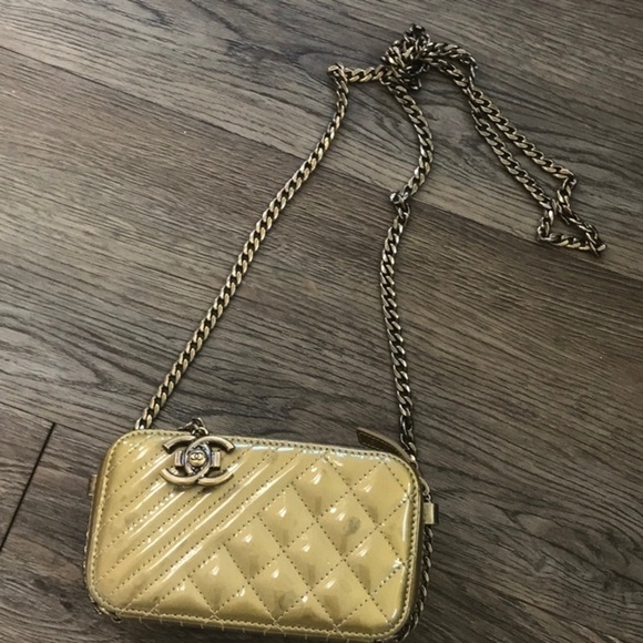 CHANEL Mini Coco Boy Camera Bag Patent Antique Gold Color Limited edition - Picture 3 of 10